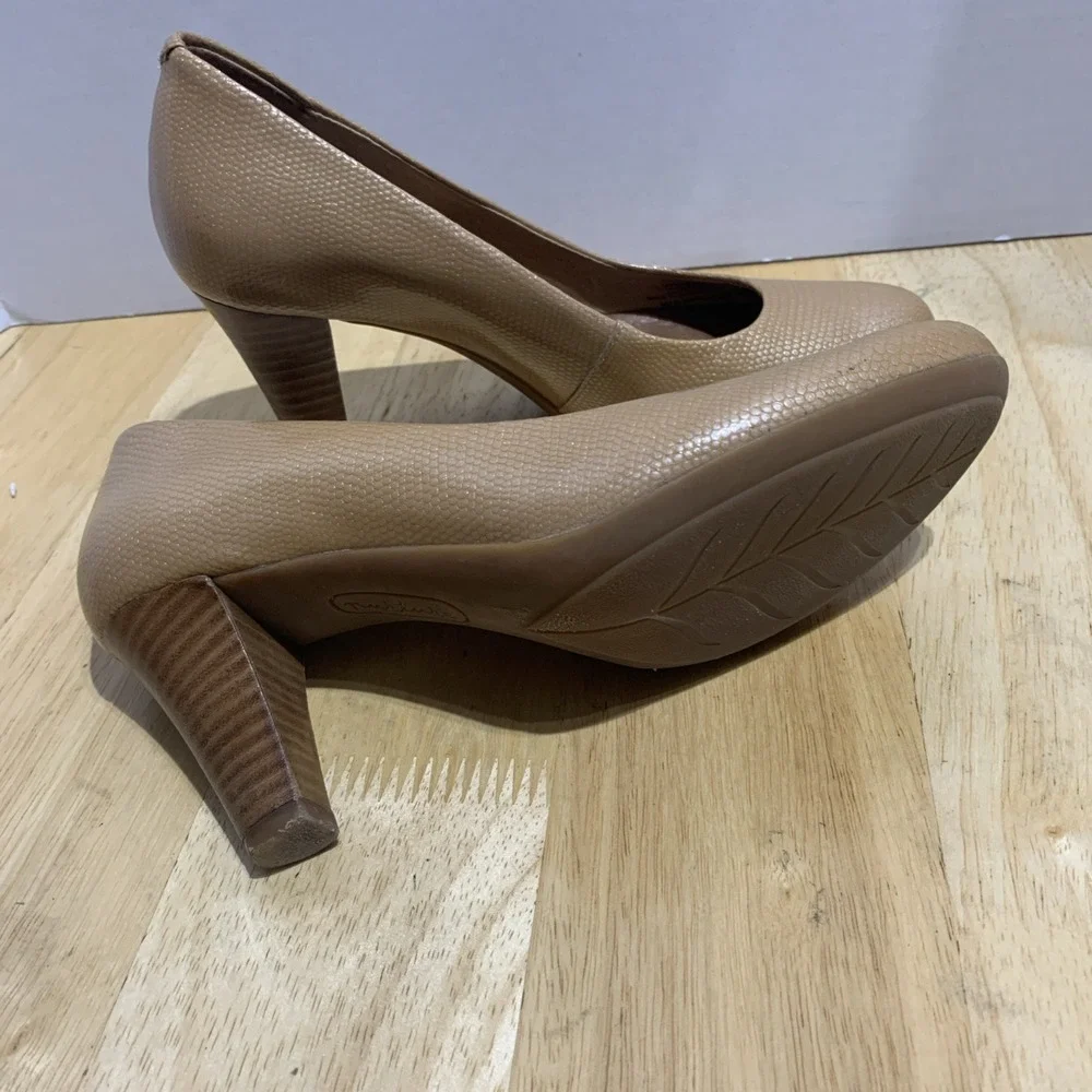 NURTURE BY LAMAZE MARJORRIE LEATHER HEELS. WOMENS‎ SIZE 6.5M